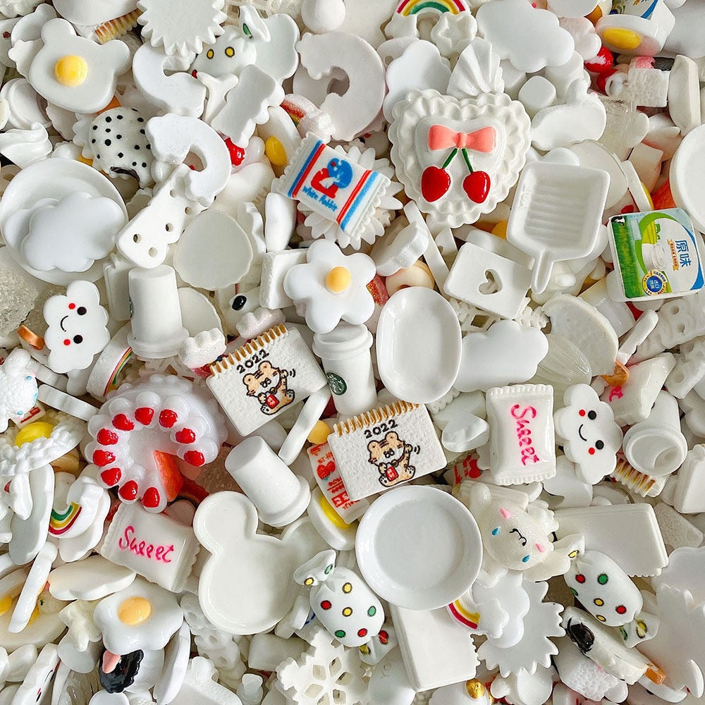 Chunky junk charms (20 pieces) — 10 Colors