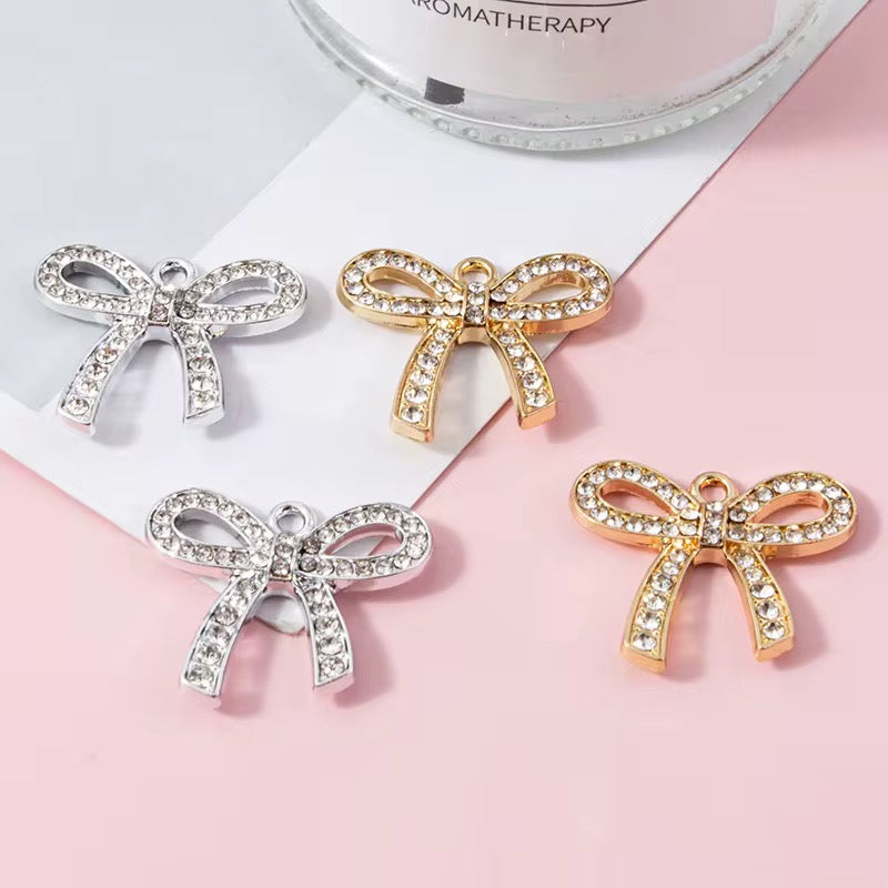 Zircon Ribbon Charm