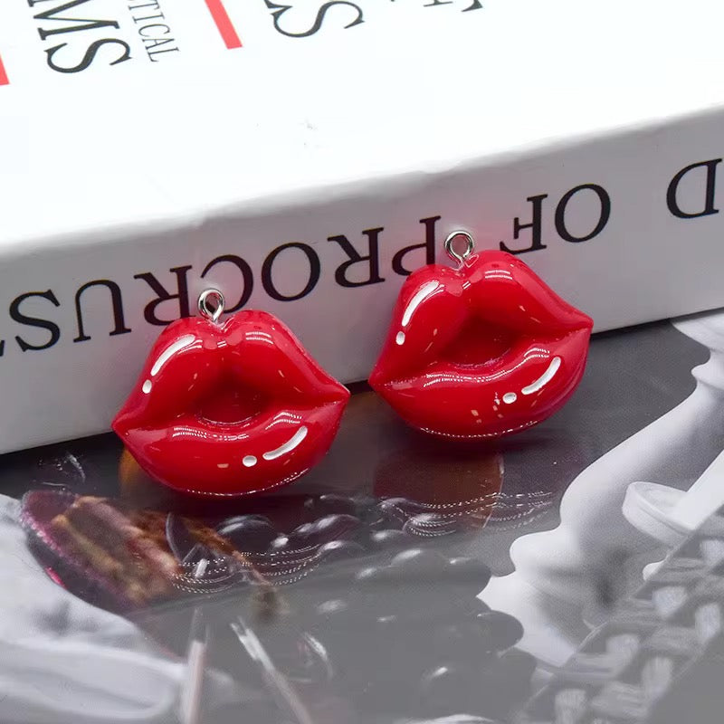 Lips Charm