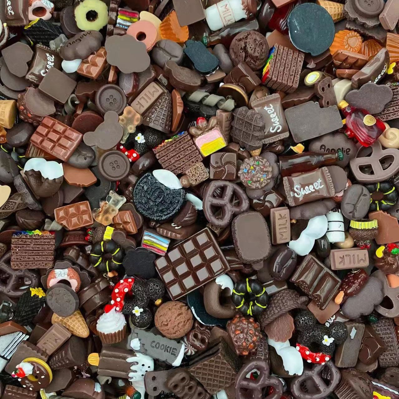 Chunky junk charms (20 pieces) — 10 Colors