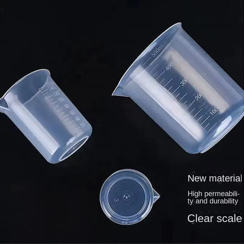 Plastic measuring cups