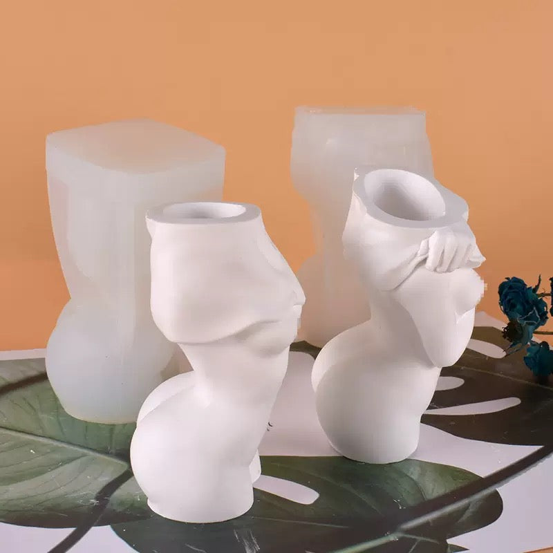 Undressed Vase Mold